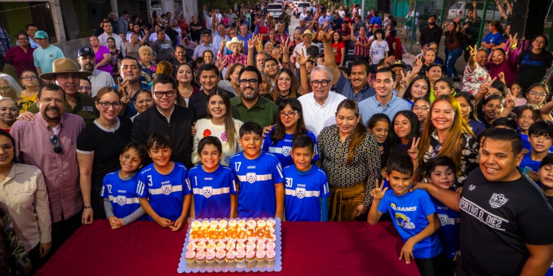 Compromete gobernador Rocha obras de vialidad, educativas y deportivas para vecinos de El Diez, en Culiacán