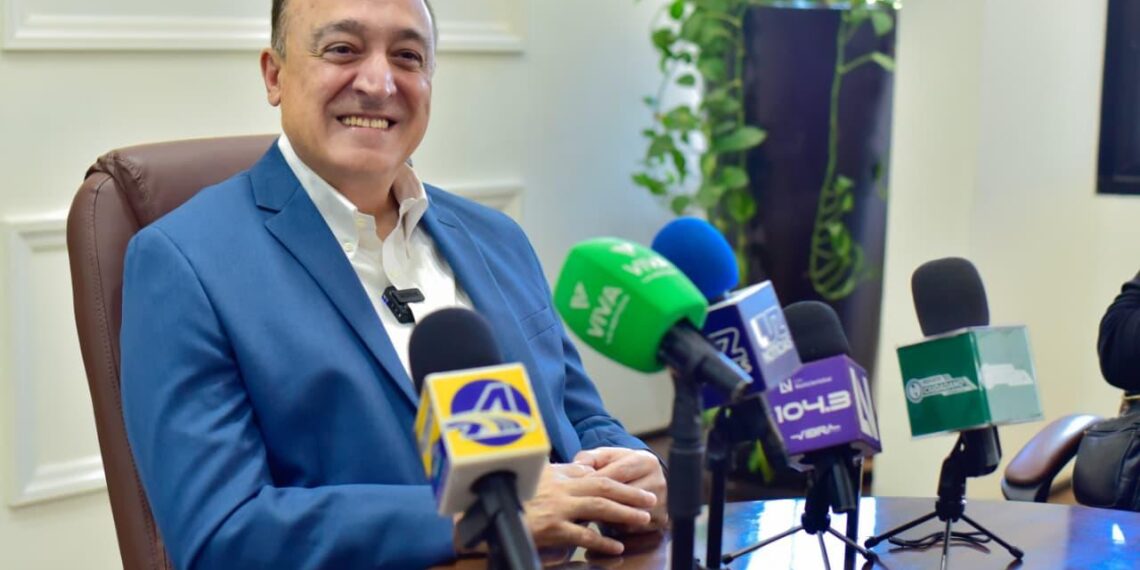 Alcalde Antonio Menéndez y Mexinol revisan avances para la instalación de planta de metanol en Ahome