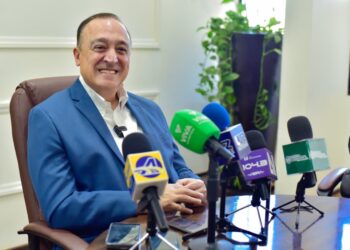 Alcalde Antonio Menéndez y Mexinol revisan avances para la instalación de planta de metanol en Ahome