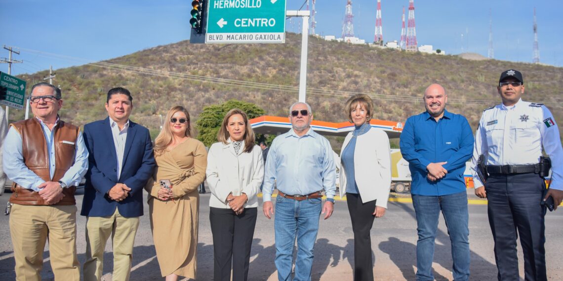 Activan semáforos en Macario Gaxiola y Cerro de la Memoria para reforzar seguridad y movilidad