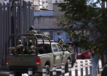 Detienen a 11 personas ligadas a homicidios y narcomenudeo en Edomex