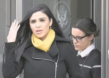 Defensa de Emma Coronel solicita terminar antes su libertad supervisada en Estados Unidos