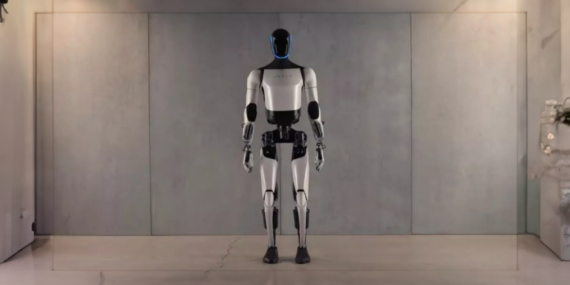 ¿Cuándo podrás comprar Optimus, el robot humanoide de Elon Musk, y cuánto costará?