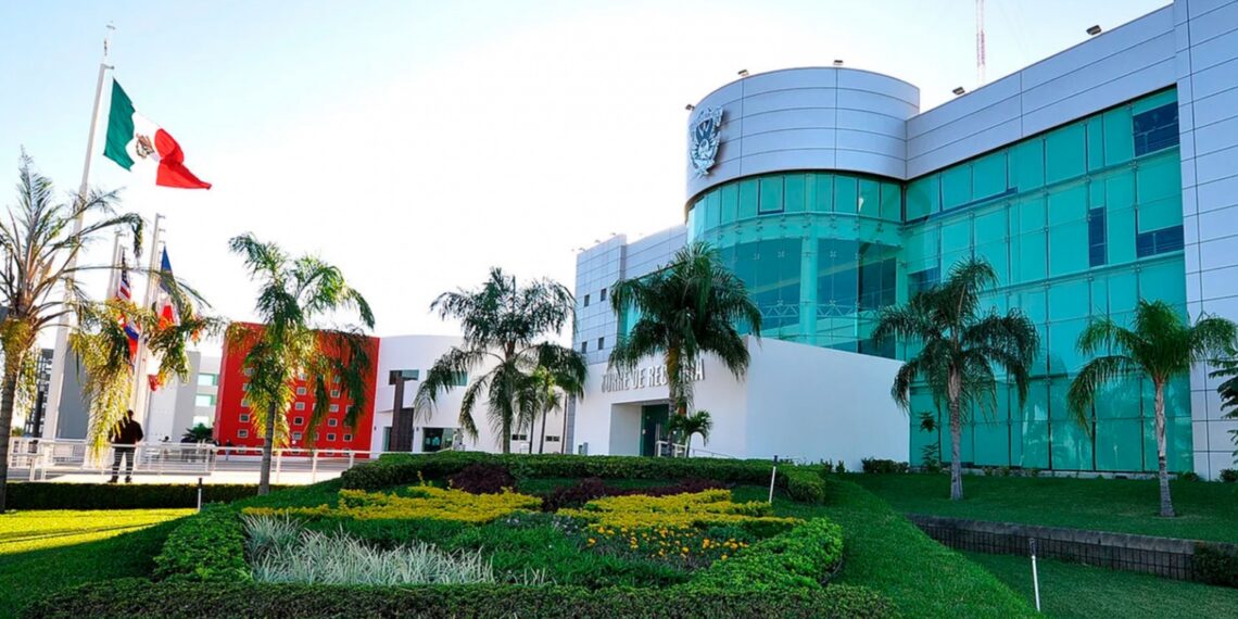 UAS realiza por primera vez el cambio de identidad de género a un trabajador