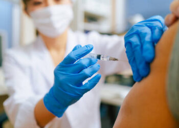 Salud llama a las mujeres embarazadas a no aplicarse la vacuna contra el sarampión