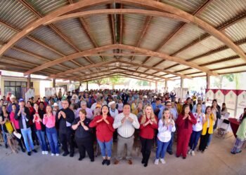 Caravana del Bienestar de Ahome llega con sus programas y servicios a Tosalibampo