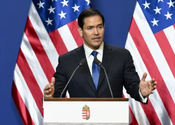Marco Rubio afirma que “no es fácil” pactar con Irán porque está dirigido por clérigos “radicales”