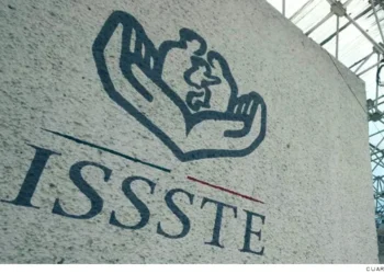 Mujer ingresa al Issste de Los Mochis tras ser agredida a golpes