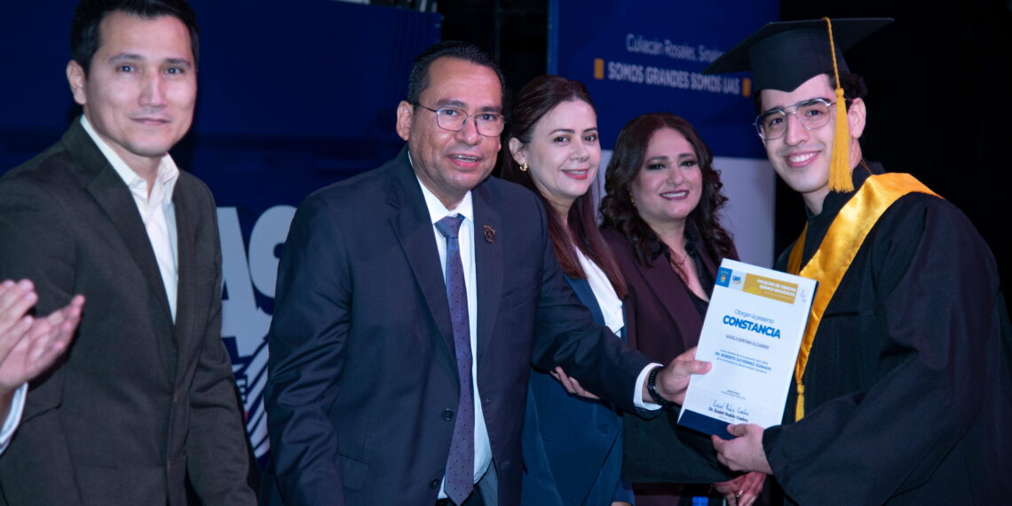 ¡Nuevos agentes de cambio! Con excelencia académica, egresa la Generación 2021-2026 de Biotecnología Genómica de la Facultad de Ciencias Químico Biológicas de la UAS