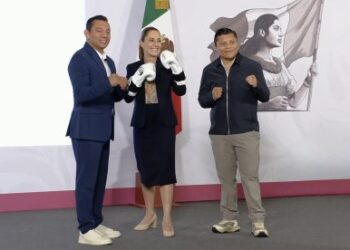 Sheinbaum presenta el Programa “Boxeando por la Paz”; Jackie Nava, “La Barbie” y “El Güerito de Tepito” se suman al proyecto