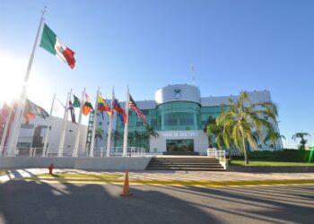 La UAS forma convenios con empresas para abrir espacios en el mercado laboral para sus alumnos