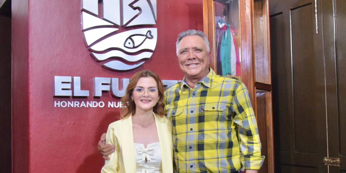 Toma protesta regidora sustituta del Ayuntamiento de El Fuerte