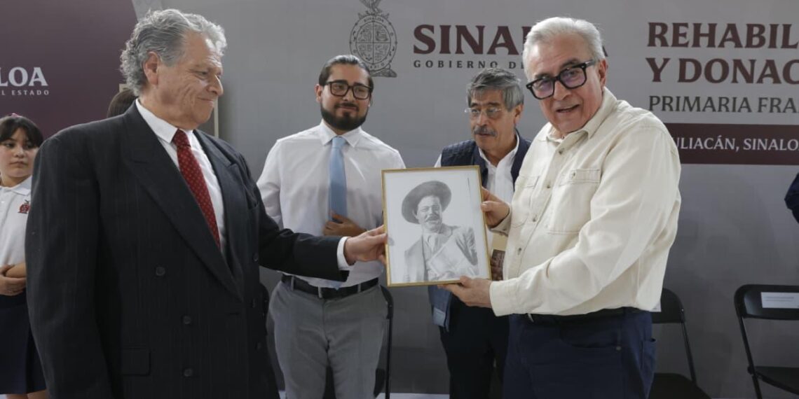 Inaugura Gobernador Rocha biblioteca en comunidad Monte Verde de Villa