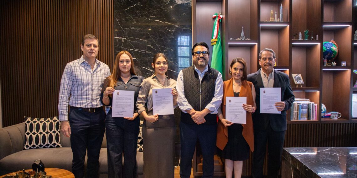 Juan de Dios Gámez toma protesta a nuevos titulares de Turismo, MIA y la Dirección de Servicios Públicos