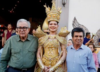 Gobernador Rocha presencia una tarde de carnaval en el Pueblo Mágico de Mocorito