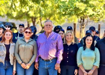 Gobierno de el Fuerte entrega 112 uniformes a elementos de Seguridad Pública