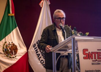 Gobernador Rocha Moya asistirá mañana sábado a Palacio Nacional para abordar la comercialización del maíz