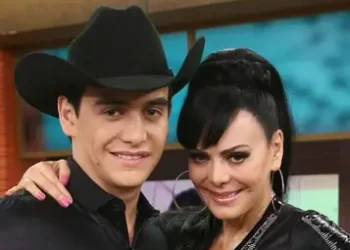Maribel Guardia reconoce que su hijo usó naltrexona, pero afirma que la sustancia es incapaz de quitar la vida; Julio César Chávez la respalda