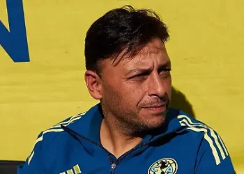 Ángel Villacampa ofrece disculpas luego de llamar “pende…” a sus jugadoras