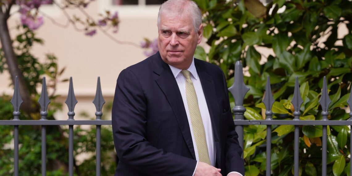 Detienen al Expríncipe Andrés Por Conducta Indebida en Nexos con Jeffrey Epstein