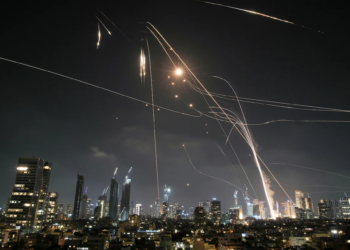 Precio del petróleo se dispara de nuevo por la guerra en Irán; sacude bolsas globales