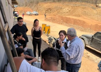 Gobernador Rocha visita nuevamente mina Santa Fe en Rosario, en apoyo a labores de rescate de los mineros