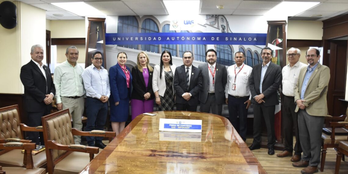 El Rector Jesús Madueña y el INFONAVIT firman convenio de regularización, para garantizar el derecho a la vivienda de los trabajadores universitarios