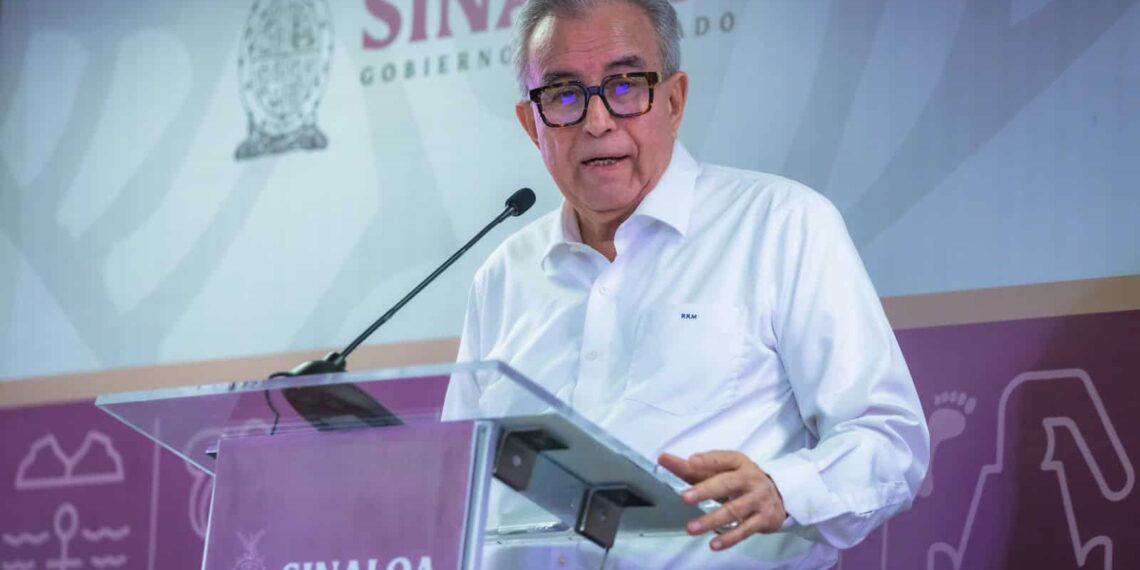 Rocha Moya niega “acarreo” en visita de Sheinbaum y atribuye asistencia a estructura de Morena