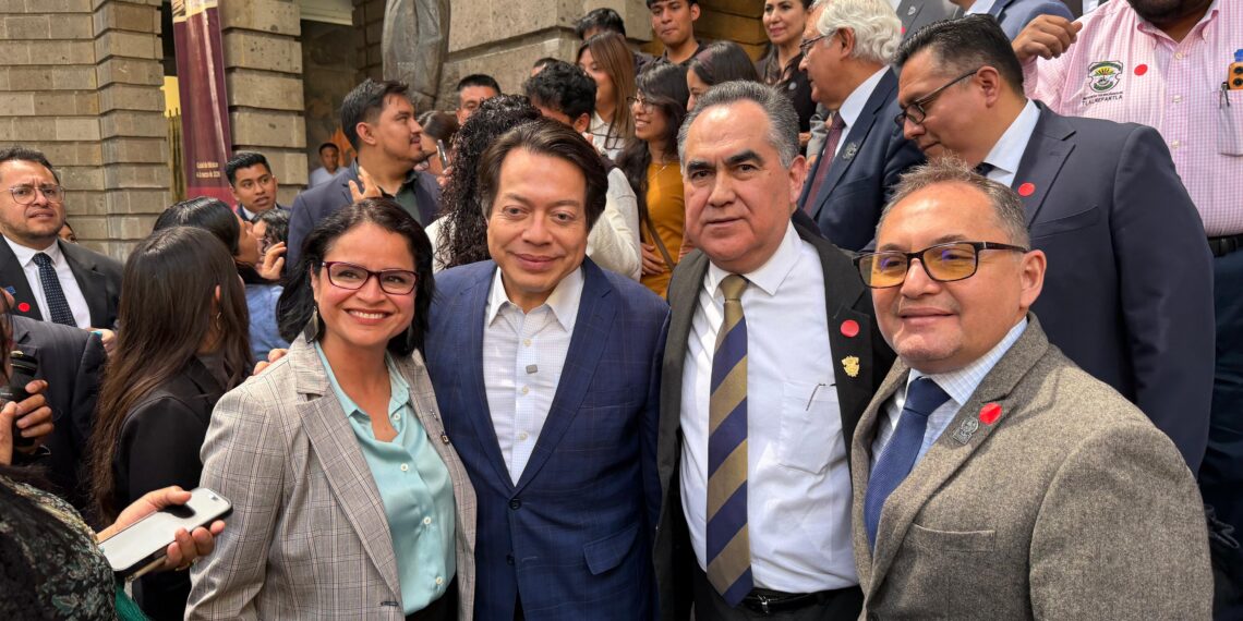 Participa el Rector Jesús Madueña en el Foro Nacional “Más allá de las pantallas: Impacto de las tecnologías digitales en la educación y en la salud mental”, encabezado por el secretario Mario Delgado