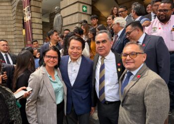 Participa el Rector Jesús Madueña en el Foro Nacional “Más allá de las pantallas: Impacto de las tecnologías digitales en la educación y en la salud mental”, encabezado por el secretario Mario Delgado