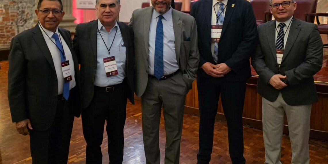 Participa el rector Jesús Madueña en firma de convenio entre SEP, ANUIES e INEA para abatir el rezago educativo; se busca alfabetizar a 100 mil personas a nivel nacional con apoyo de universitarios