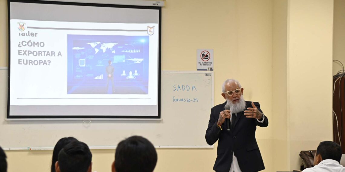 Estudiantes de la Facultad de Contaduría y Administración de la UAS se vinculan con expertos globales, en la Jornada Académica de Negocios Internacionales