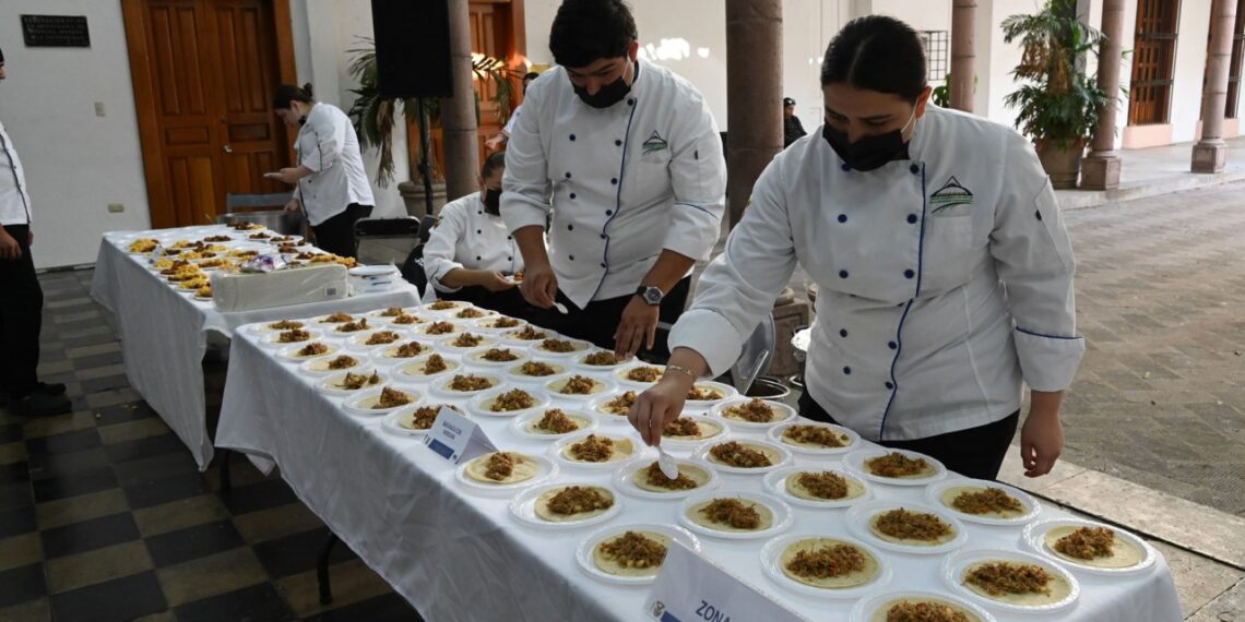 Más de 10 mil jóvenes solicitan ficha para ingresar a la UAS en el primer día del proceso de preinscripciones en licenciatura; van más de 30 mil en general junto con bachillerato