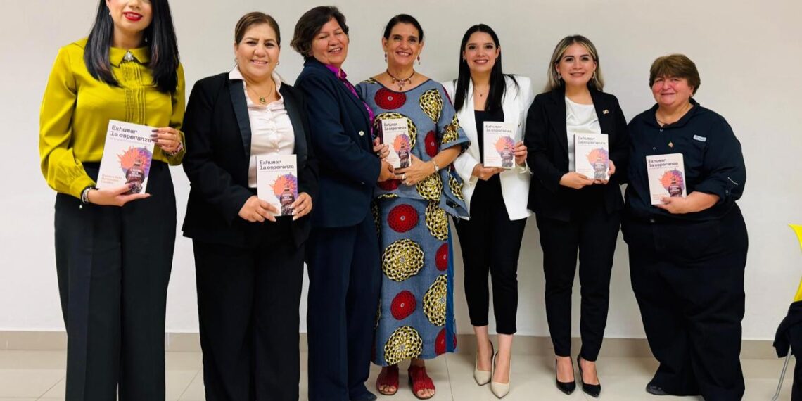 Presentan en Los Mochis el libro “Exhumar la esperanza”, testimonio y análisis sobre la búsqueda de personas desaparecidas