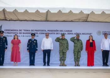 Asiste el gobernador Rocha Moya a la instalación de la Novena Zona Aérea Militar en Culiacán