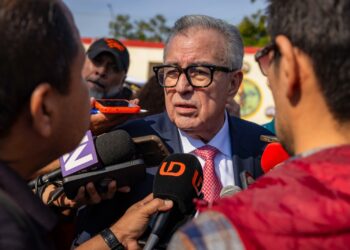 Con trámites, visas y hasta un traductor árabe, se apoyó el traslado de los 14 sinaloenses a Mazatlán: Rocha Moya