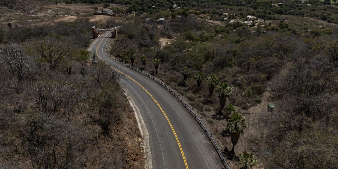 Esta semana quedarán listas las carreteras a 69 destinos turísticos en Sinaloa: SOP