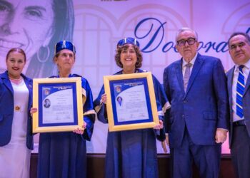Gobernador Rocha participa en entrega de Doctorado Honoris Causa por la UAS, a las científicas Annie Pardo Cemo y Rosaura Ruiz Gutiérrez