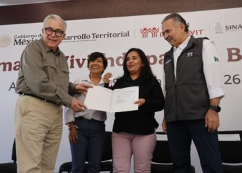 Resolvemos un problema social de los más desprotegidos, contar con una vivienda: Gobernador Rocha