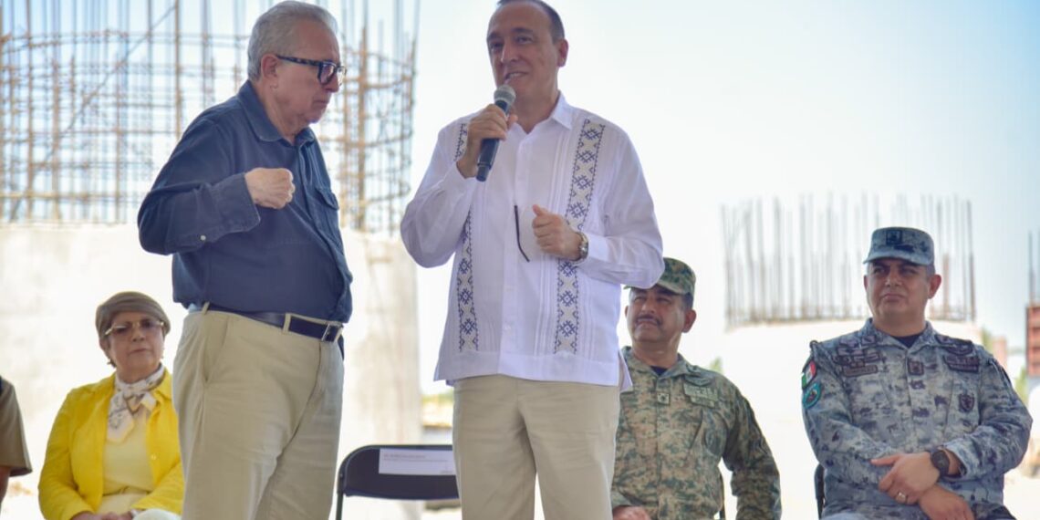 Antonio Menéndez acompaña a Rubén Rocha Moya en el arranque del Operativo de Semana Santa 2026