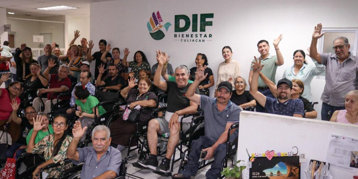 Realiza DIF Culiacán la décima sexta entrega de sillas de ruedas a personas con discapacidad motriz