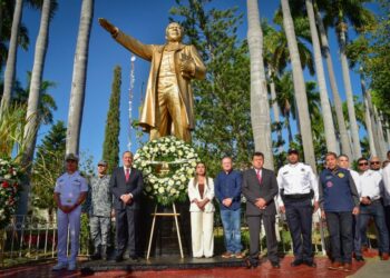 Conmemoran autoridades, ciudadanos y agrupaciones masónicas 220 aniversario del natalicio de Benito Juárez.