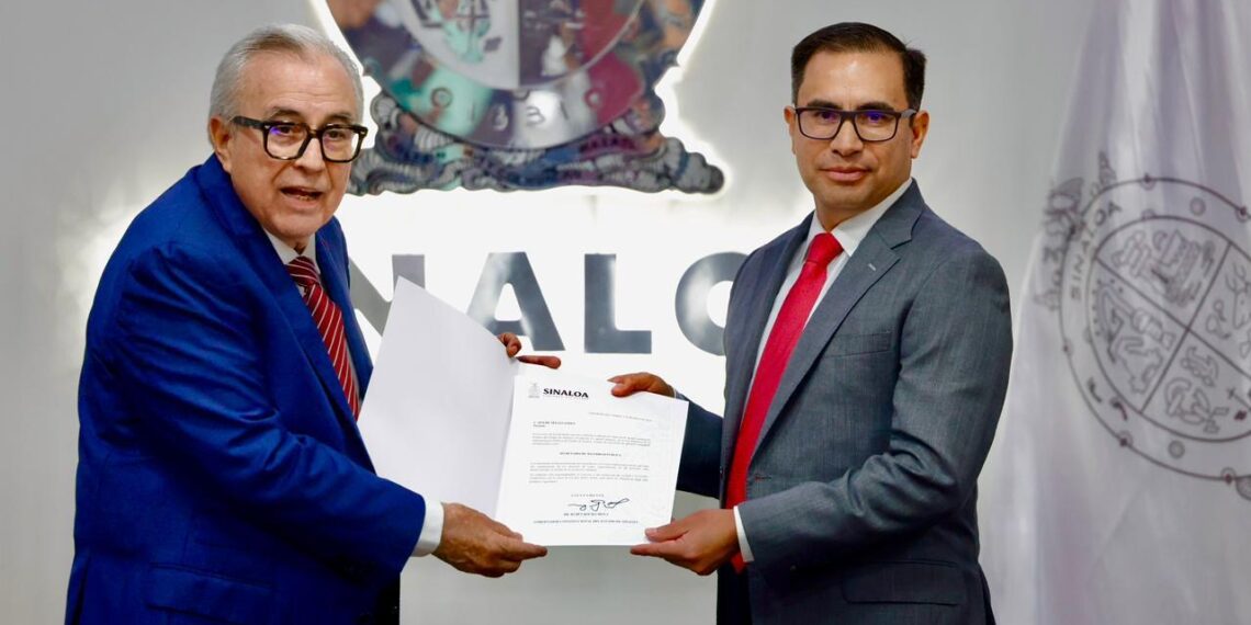 Gobernador Rocha tomó protesta al general Sinuhé Téllez López como nuevo secretario de Seguridad Pública