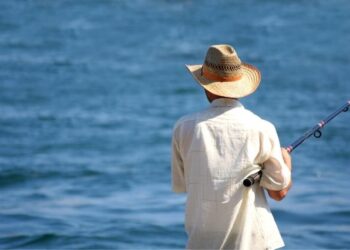 Del mar al campo: la lucha de pescadores sinaloenses durante la veda del camarón