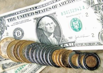 El peso gana terreno: dólar baja a $17.76 este martes