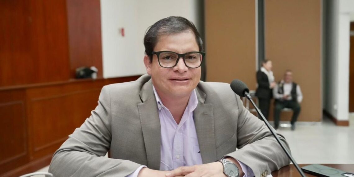 Diputado del Verde propone que síndicos y comisarios trabajen sin salario