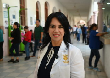 Especialista destaca la importancia de la sensibilización médica hacia el adulto mayor; promueve la educación y prevención como pilares de un envejecimiento saludable