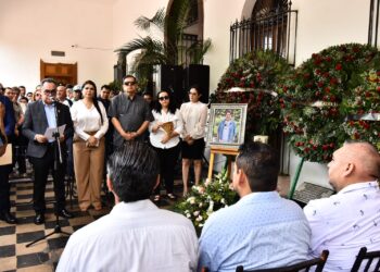 Encabeza el Rector Jesús Madueña Molina emotivo homenaje póstumo a la trayectoria de Jesús Guadalupe Salazar “Fanny”, pilar del servicio universitario