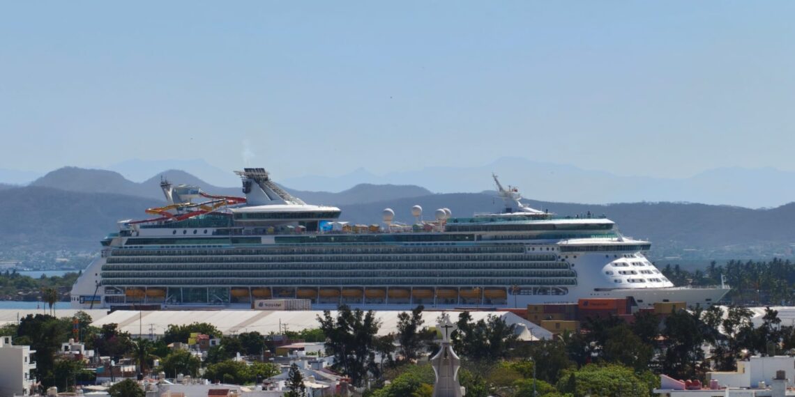Recibe Mazatlán al crucero 55 del año