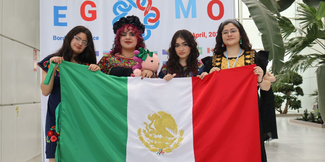 La delegación mexicana brilla en Francia; conquista el Top 20 mundial en la Olimpiada Europea Femenil de Matemáticas, con dos platas y un bronce